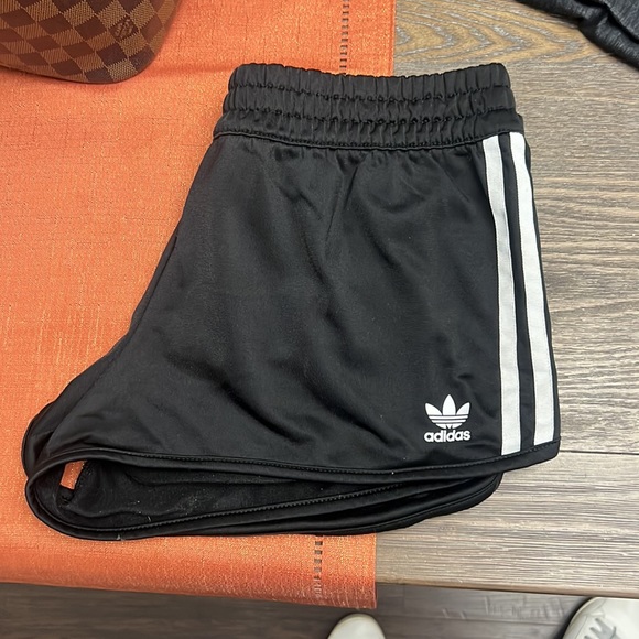 Adidas shorts - Picture 4 of 4